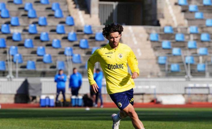 Fenerbahçe, taktik ve pas çalıştı