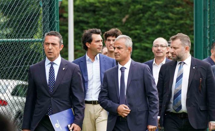 Fenerbahçe’de teknik direktör İsmail Kartal için imza töreni düzenlendi