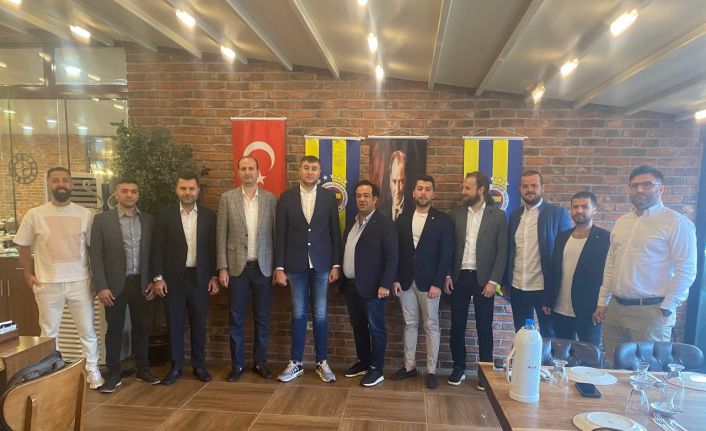 Fenerbahçe’ye gönül vermiş taraftarları bir araya getirecek derneğin açılışında sona doğru