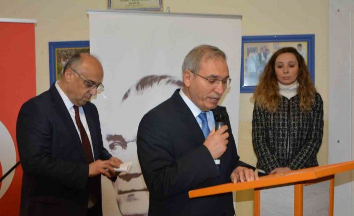 Gediz Yunus Emre Proje Mesleki ve Teknik Anadolu Lisesi metal bölümü öğrencileri yaz tatilini çalışarak geçiriyor