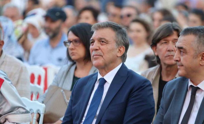 Gül: “Cumhuriyetin ikinci yüzyılına girerken önem vermemiz gereken konunun eğitim olduğuna inanıyorum”