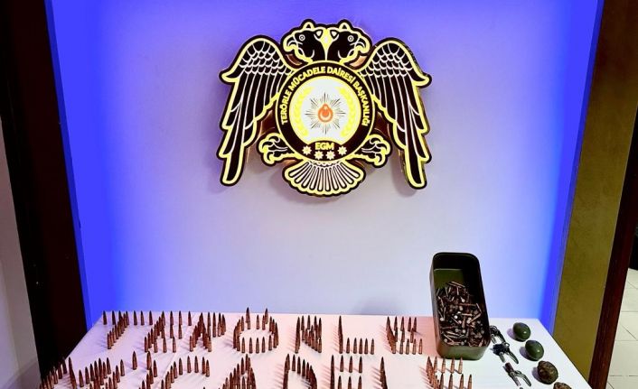 Hatay’da DEAŞ’lı 2 şüpheli el bombaları ile yakalandı