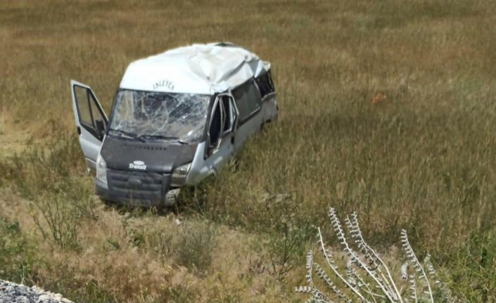 İki aylık evli genç bilgisayar mühendisi geçirdiği trafik kazasında can verdi