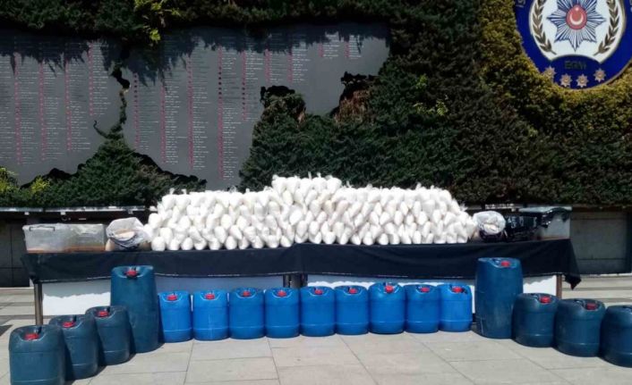 İstanbul’da 849 kilo uyuşturucu yakalandı