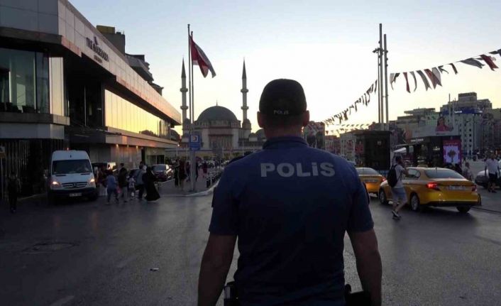 İstanbul’da Huzur Uygulaması: Araçlar didik didik arandı