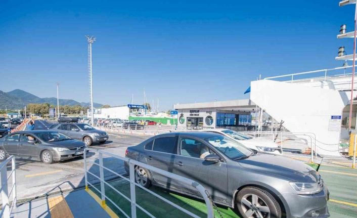 İzmir’de feribot ücretlerine zam