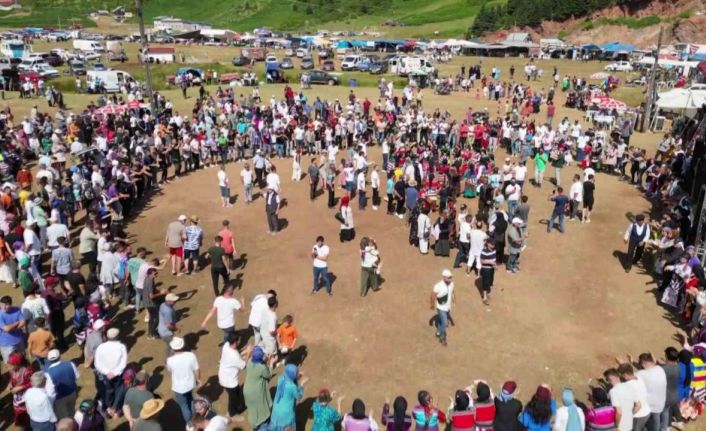 Karadeniz şenliği yaylada son buldu
