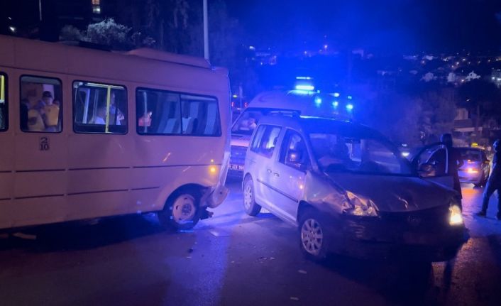 Kazada yaralanan sürücü telefonla babasını arayıp ağlayarak özür diledi