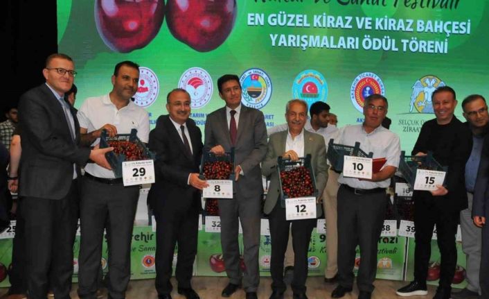 Konya’da 9. Akşehir Kirazı Kültür ve Sanat Festivali yapıldı