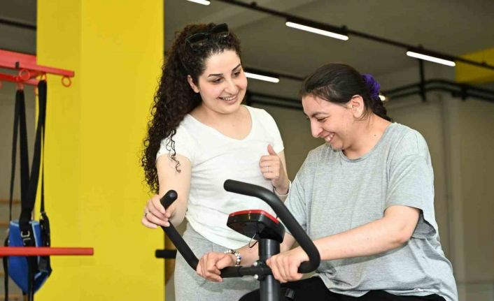 Mamak’ta engelsiz yaşam merkezi kapılarını açtı