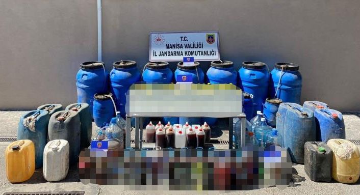 Manisa’da jandarmadan sahte ve kaçak içki uygulaması