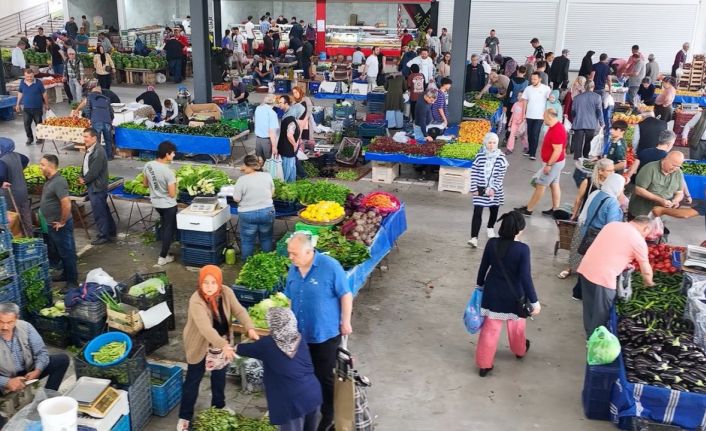 Merkezefendi’nin modern pazar yelerinde en iyi şekilde hizmet veriliyor