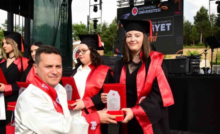 MKE fabrikasındaki patlamada şehit düşen babasının hayalini gerçekleştirdi, üniversiteyi dereceyle bitirdi