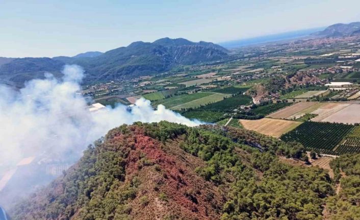 Ortaca orman yangına havadan karadan müdahale devam ediyor