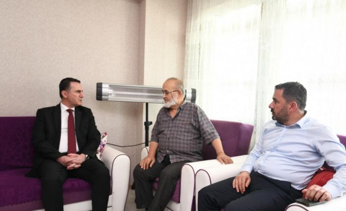 Pursaklar Belediye Başkanı Çetin, 15 Temmuz gazilerini ve şehit ailelerini ziyaret etti