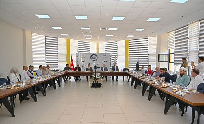 Rektör Çiftçi, ‘istişare ve değerlendirme toplantısı’ için STK’ları ÇAKÜ’de ağırladı