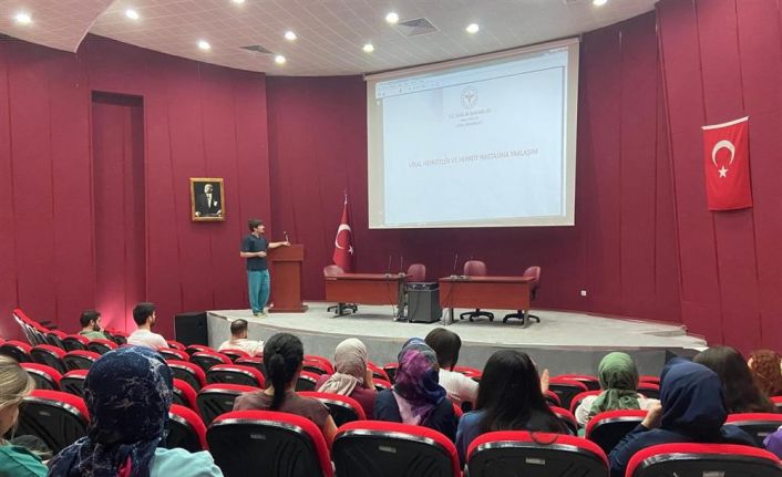 Sağlık çalışanlarına farkındalık eğitimi verildi