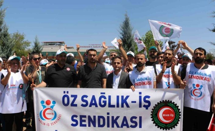 Sağlık işçilerinden geriye dönük alacakları için basın açıklaması