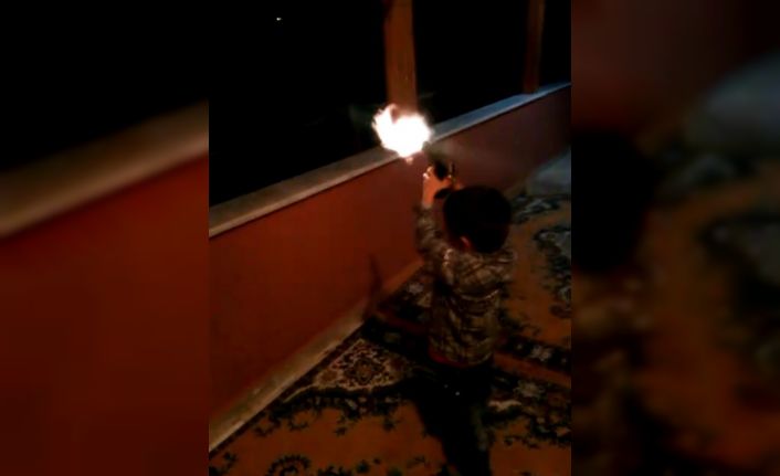 Sakarya’da pes dedirten görüntü: 4 yaşındaki yeğeninin eline silahı verip ateş ettirdi
