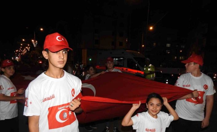 Sınırın sıfır noktası Kilis’te ’15 Temmuz’ kortej yürüyüşü yapıldı