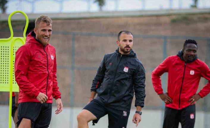Sivasspor günü tek idmanla tamamladı