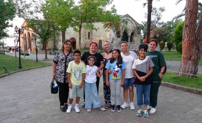 Trabzon’daki Ayasofya Camii’ne yabancı turist ilgisi