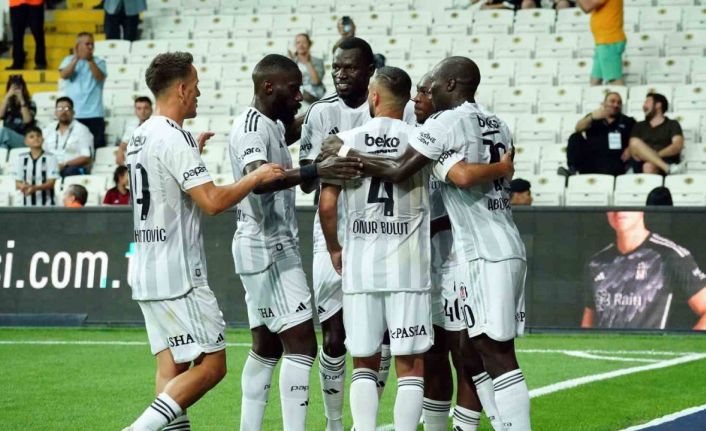 UEFA Avrupa Konferans Ligi: Beşiktaş: 2 - KF Tirana: 0 (İlk yarı)