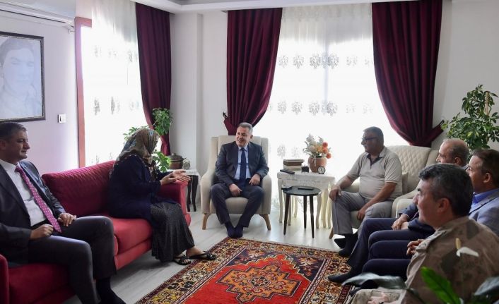 Vali Elban: “Şehitlerimizin ve gazilerimizin yiğitlikleri sayesinde hain darbe girişimi başarıya ulaşamadı”