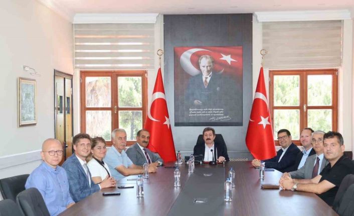 Yaş meyve sebze ve meyve ihracatçıları, dünya sofralarına kalıntısız ve katma değerli üretiyor