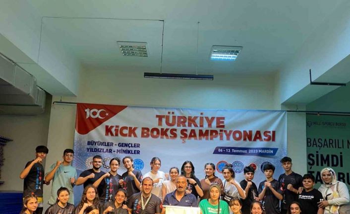 Yenişehir Belediyesi kick boks sporcuları Avrupa Şampiyonası’nda