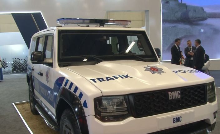 Yerli ve milli zırhlı polis aracı TULGA 4x4 SUV İDEF’te yoğun ilgi gördü