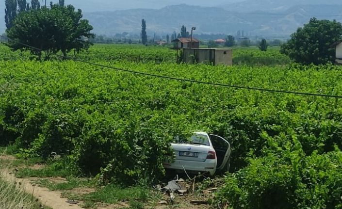 Yolun karşısına geçmek isterken araba çarptı: 1 ölü