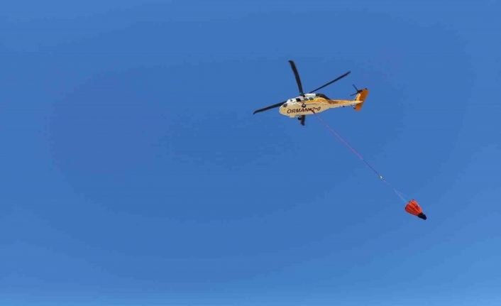 Yunanistan’daki yangına müdahale eden Türk ekipleri 544 ton su atımı gerçekleştirdi