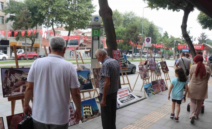 24 yıldır dinmeyen acı: Bu sergiyi görenler o günü yeniden yaşıyor
