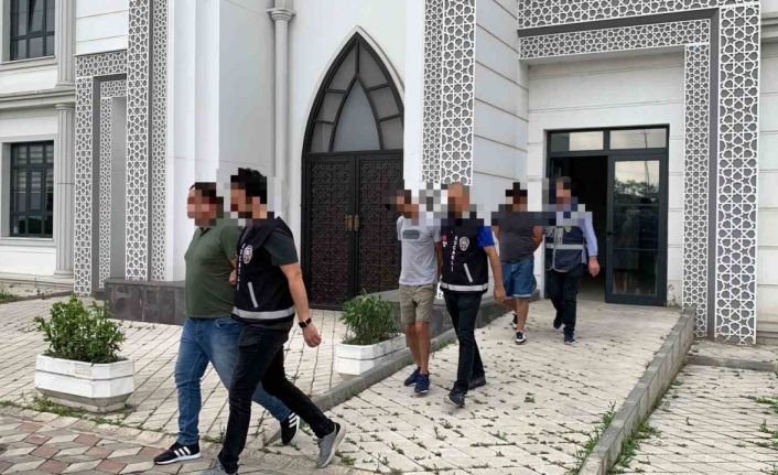 329 bin TL ve 2 kilo altın çalmışlardı, Gürcistan’a kaçmaya çalışırken yakalandılar