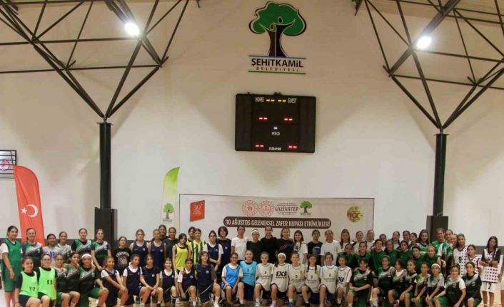 3 Farklı branşta yüzlerce sporcu yarıştı