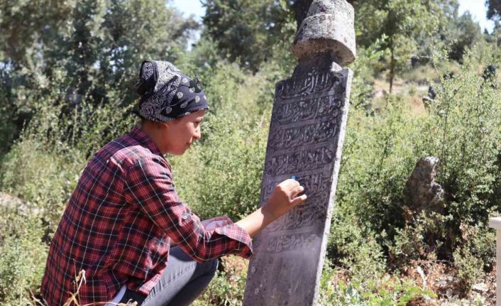 43 mezarlıkta Osmanlı dönemine ait mezar taşları incelendi