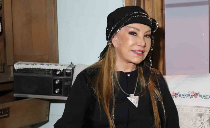 81 yaşında estetik yaptıran Bedia Akartürk, ilk kez hayranların karşısına çıktı