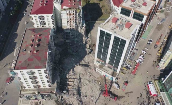 89 kişiye mezar olan Galeria Sitesi’nin müteahhitlerine 22 yıl 6’şar aya kadar hapis istemi