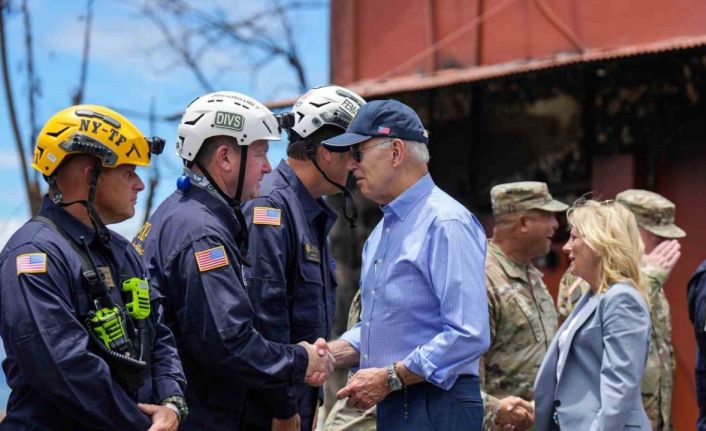 ABD Başkanı Joe Biden orman yangını felaketinin yaşandığı Hawaii’yi ziyaret etti