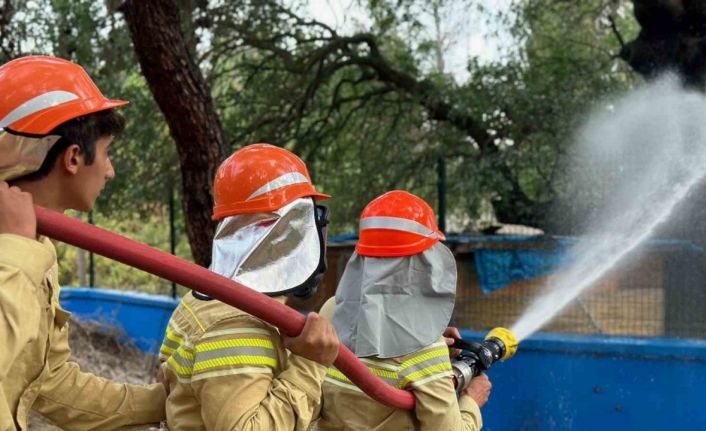 Adalar’da gerçeğini aratmayan yangın tatbikatı