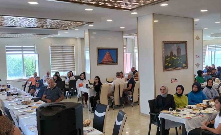 AHLAT İSDER’den kaynaşma kahvaltısı