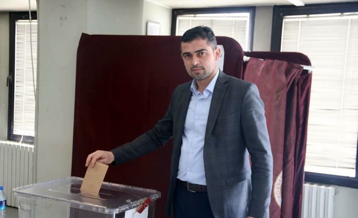 AK Parti Serinhisar İlçe Başkanı Kobaş görevinden istifa etti