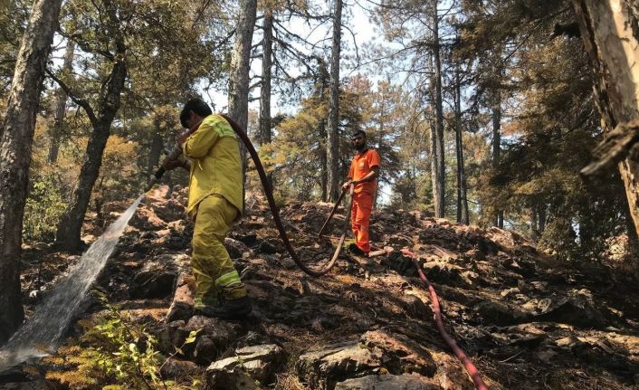 Akseki yangını kontrol altına alındı, 22 saattir çalışan işçiler derin nefes aldı