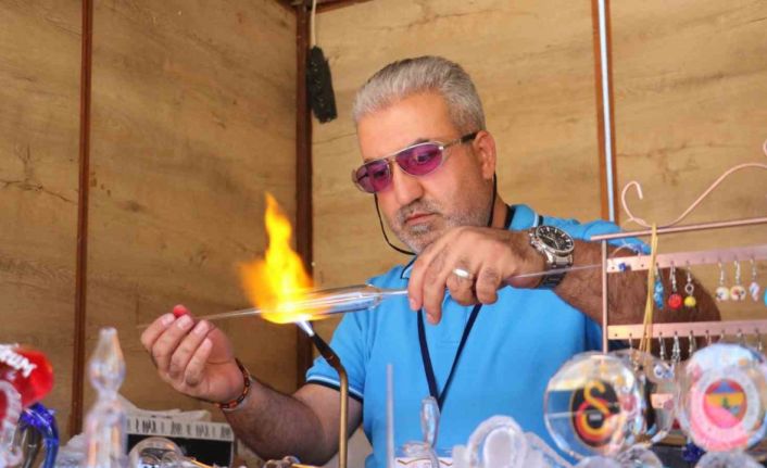 ‘Altın Eller’ Sivas’ta buluştu, el emeği göz nuru ürünler görücüye çıktı