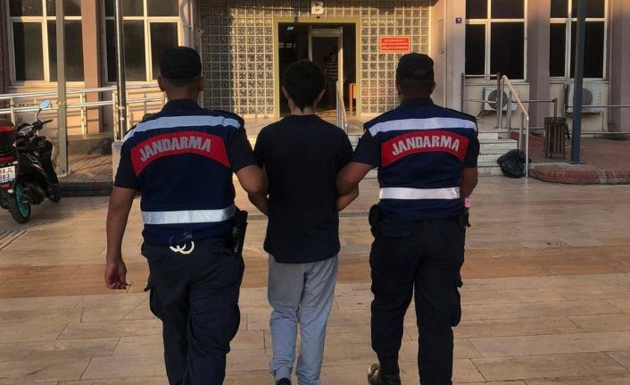 Aranan şahıslar jandarmadan kaçamadı: 2 tutuklama