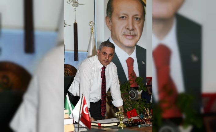 ‘Artık yeter’ diyerek Ümit Özdağ’a seslenen Kadir Canpolat: “Bölgedeki terör örgütlerine karşı neden suspus oluyorsunuz”