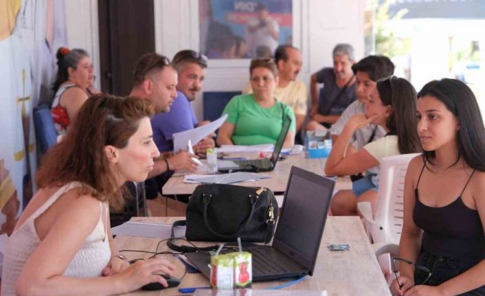 Aydın Büyükşehir Belediyesi’nin tercih tırına yoğun ilgi