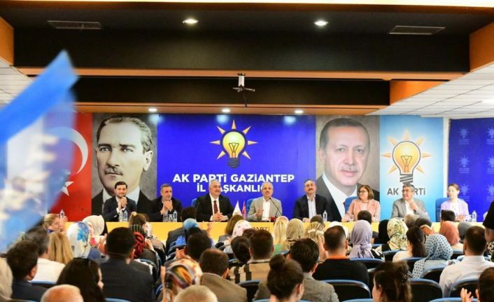 Bakan Uraloğlu, AK Parti Gaziantep Teşkilatı ile kucaklaştı