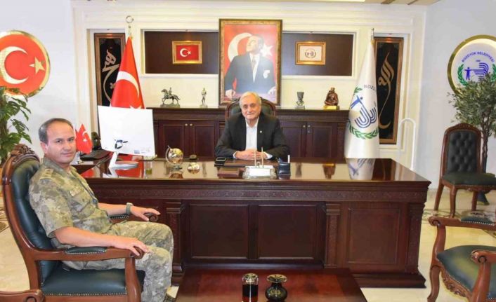 Bakkalcıoğlu, Garnizon Komutanı Yılmaz ve Kaymakam Altay ile bir araya geldi